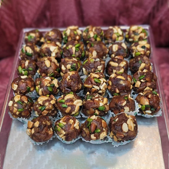 buy return gifts for baby shower and announcements, Mithai, buy online premium sweets gift for wedding, buy online premium sweets online gifting boxes for corporate, order premium gift hampers mithai and wedding gifts, dry fruit boxes for wedding and engagement announcement